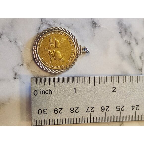 Commemorative Remember Native Americans 2016 Medal Coin Pendant Code Talkers - Picture 3 of 3